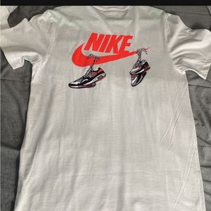 Men’s Nike shirts